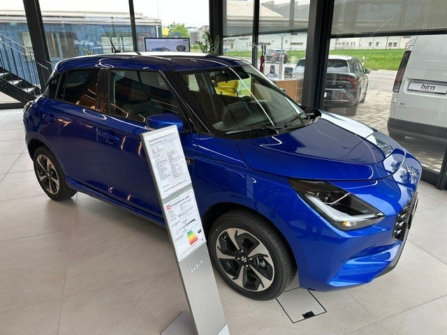 SUZUKI Swift 1.2 Sakura Top Hybrid 4x4