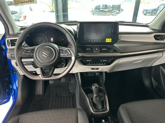 SUZUKI Swift 1.2 Sakura Top Hybrid 4x4