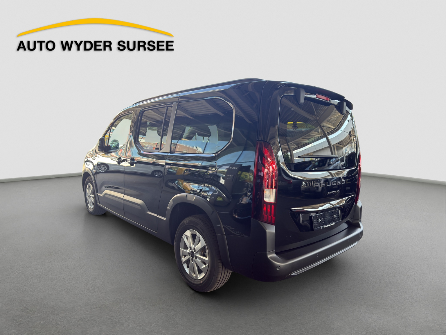 PEUGEOT Rifter Long 1.5 BlueHDi 130 Family Edition