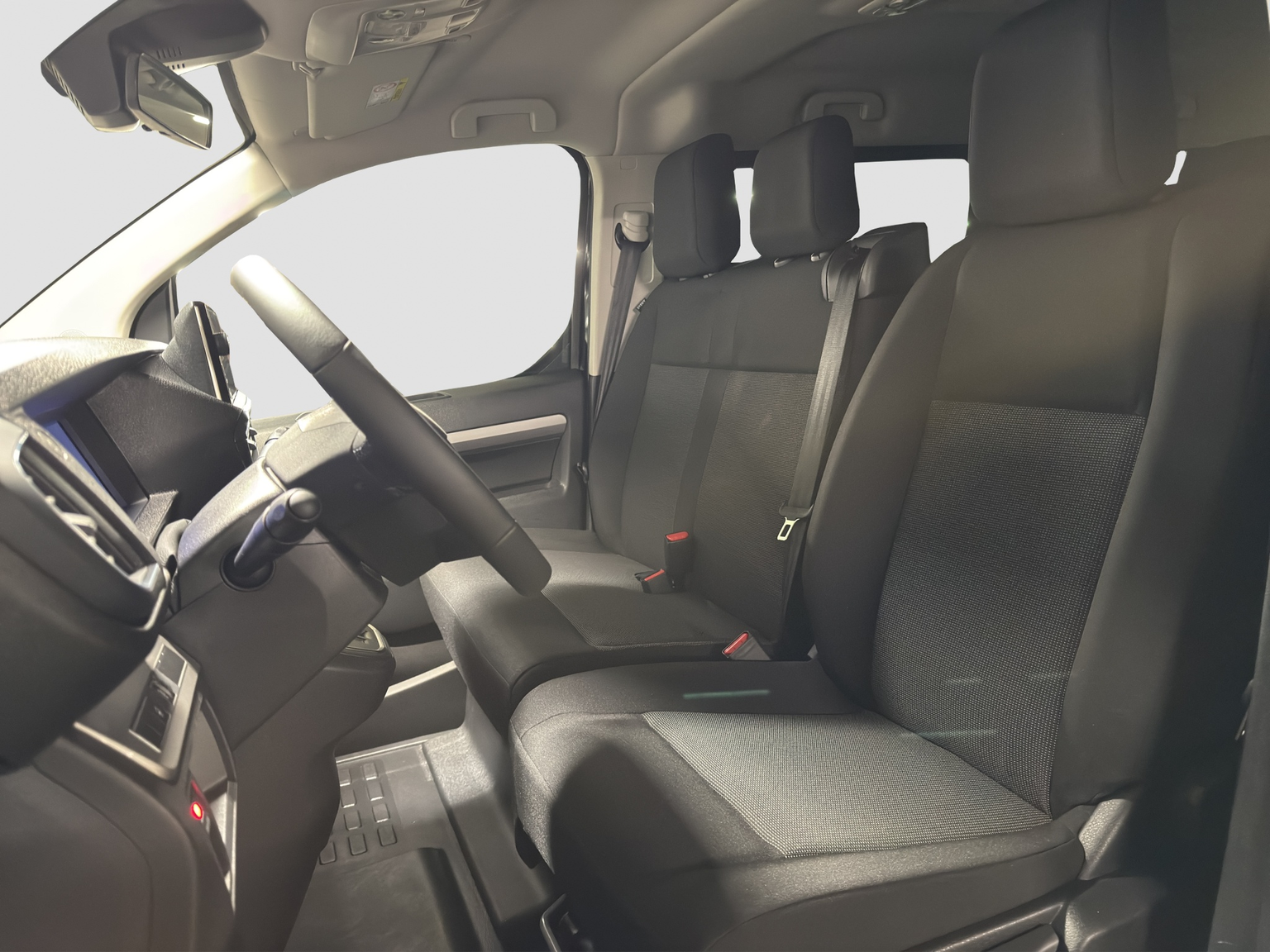 PEUGEOT Traveller Long 2.2 BlueHDi 180 Family Edition S/S