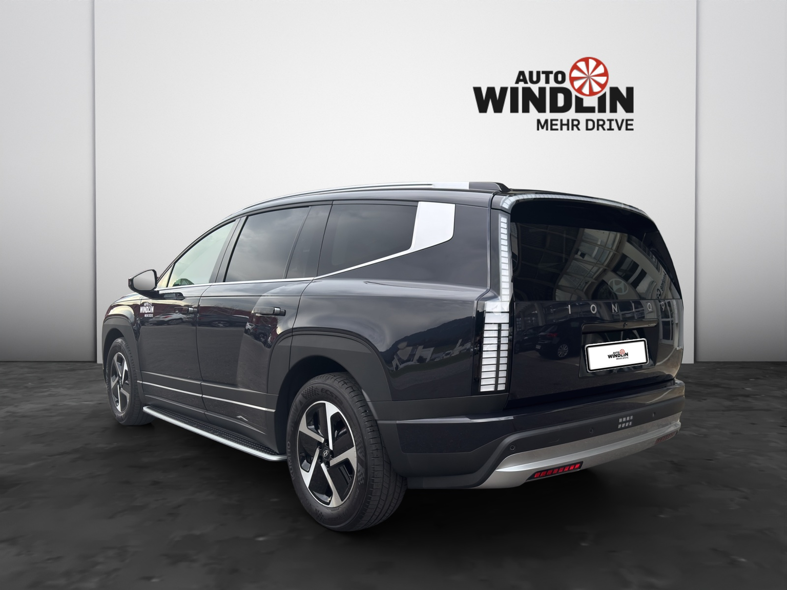 HYUNDAI Ioniq 9 110kWh Amplia 4WD