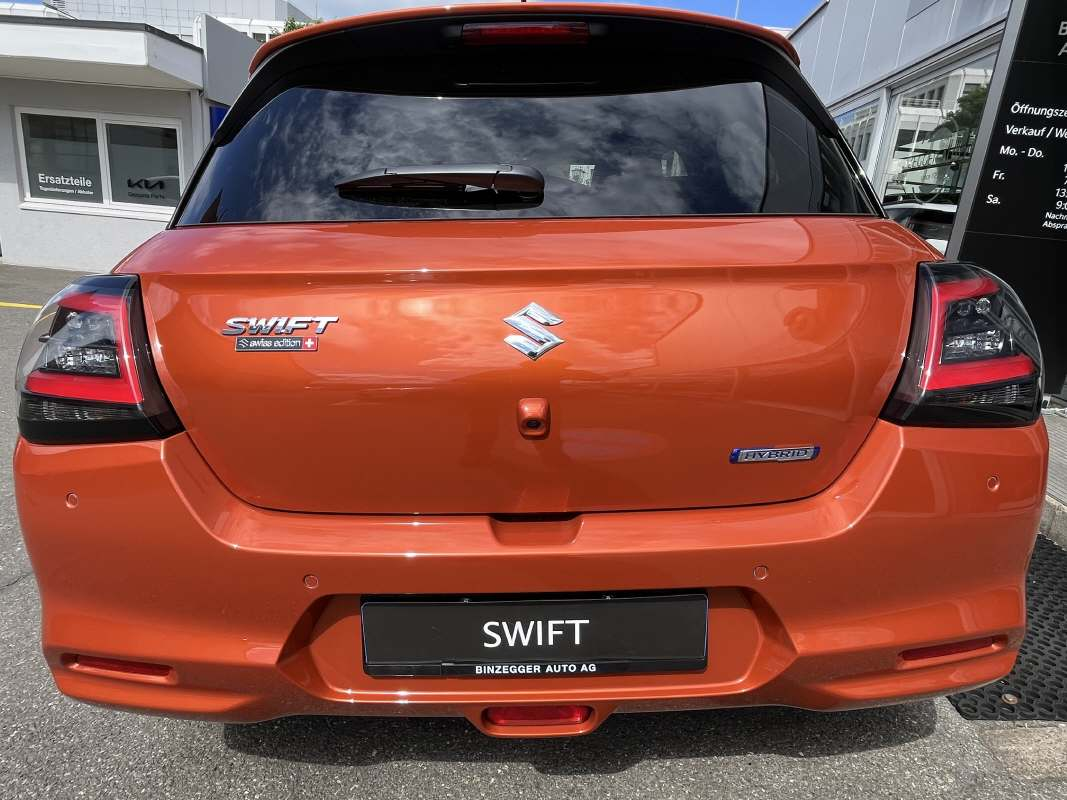 SUZUKI Swift 1.2 Sakura Top Hybrid