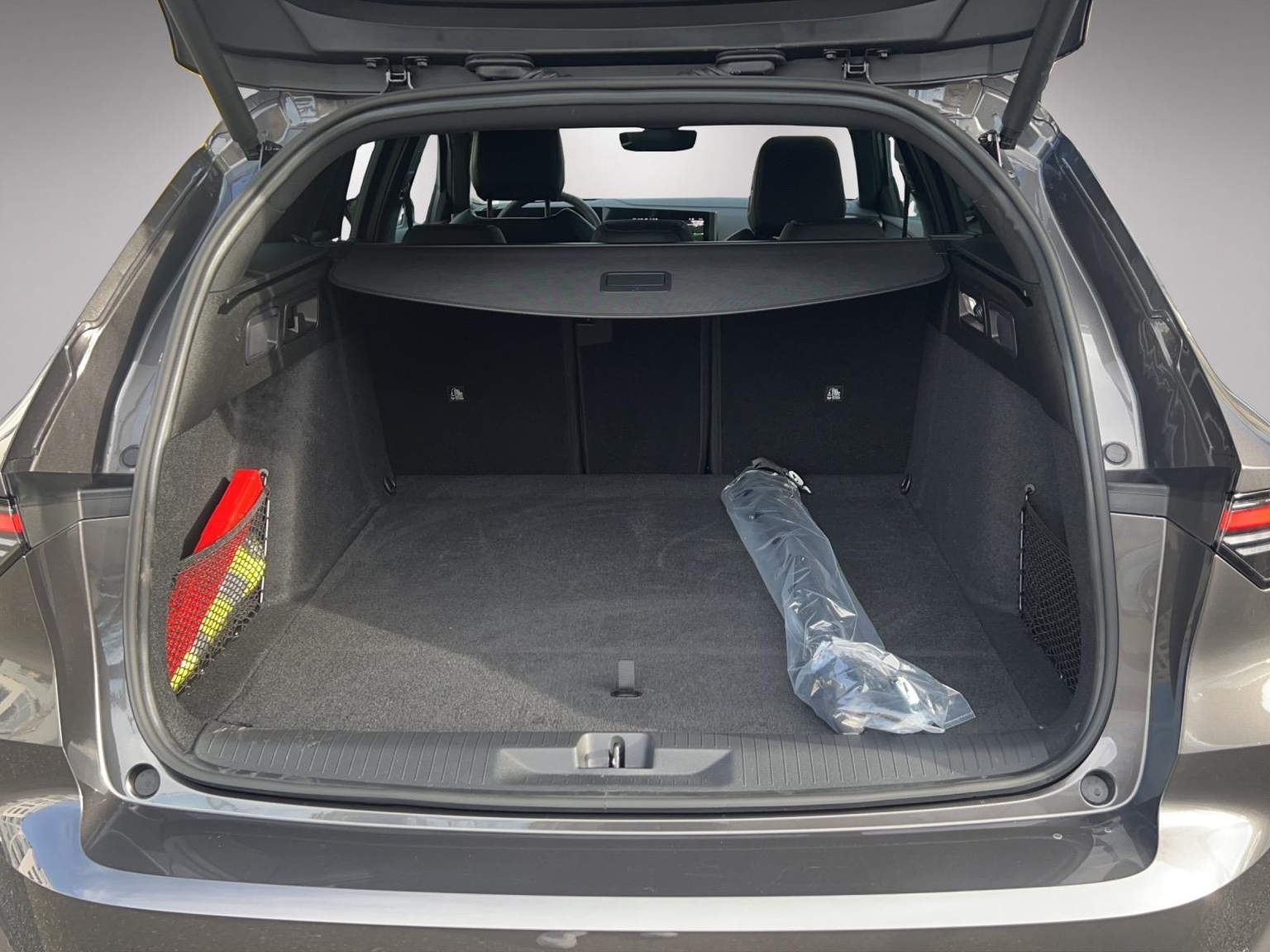 OPEL Astra Sports Tourer 1.6 T PHEV 180 Swiss Plus