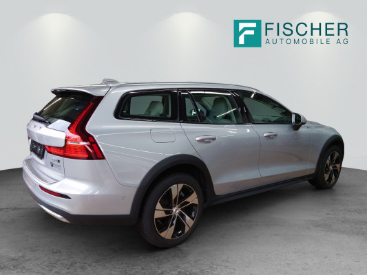 VOLVO V60 CC B4 Plus AWD