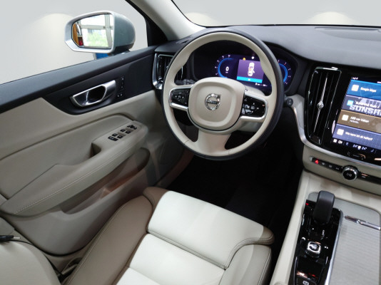 VOLVO V60 CC B4 Plus AWD