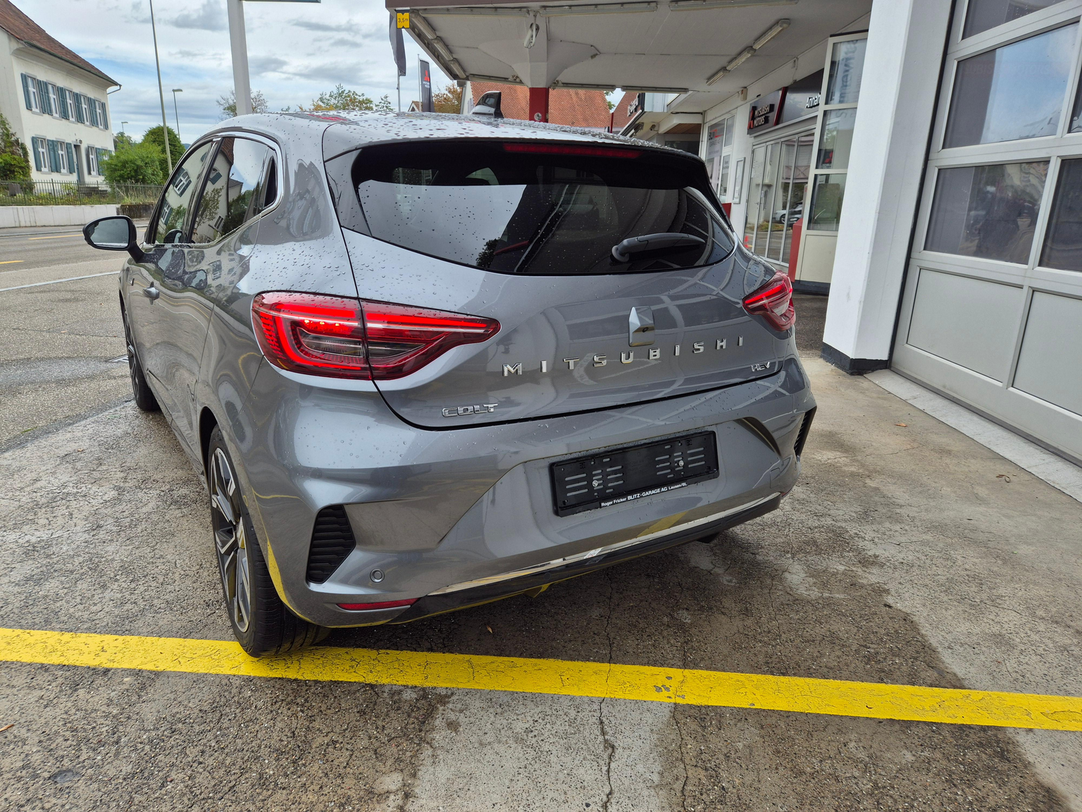 MITSUBISHI Colt 1.6 HEV Intense