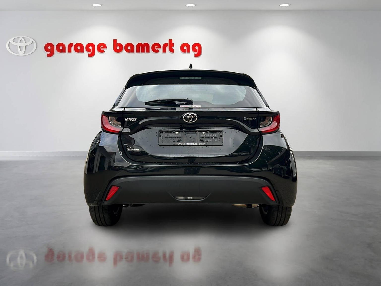 TOYOTA Yaris 1.5 VVT-i HSD Comfort