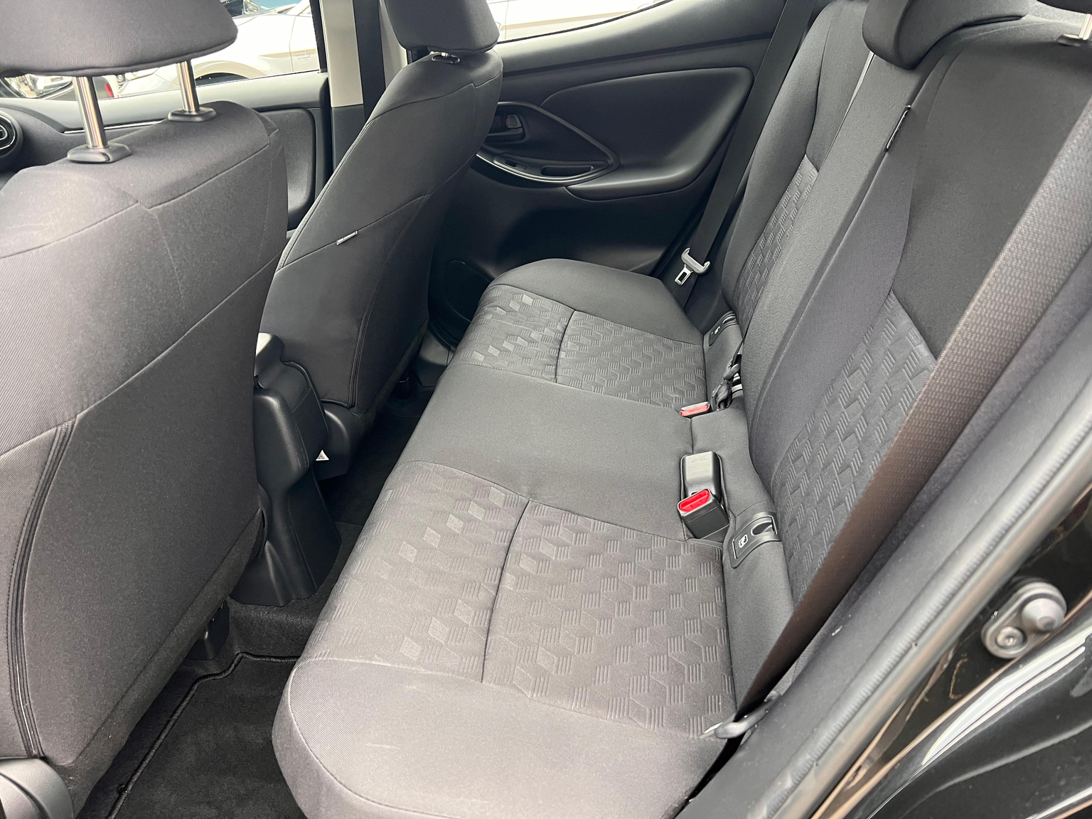 TOYOTA Yaris 1.5 VVT-i HSD Comfort