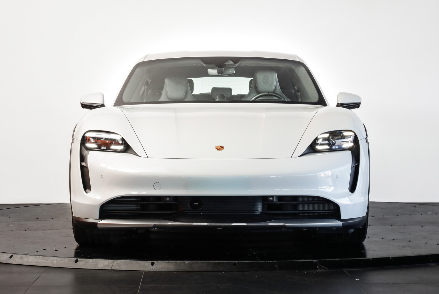 PORSCHE Taycan 4 Cross Turismo Performance Battery Plus • Pack Sport Chrono