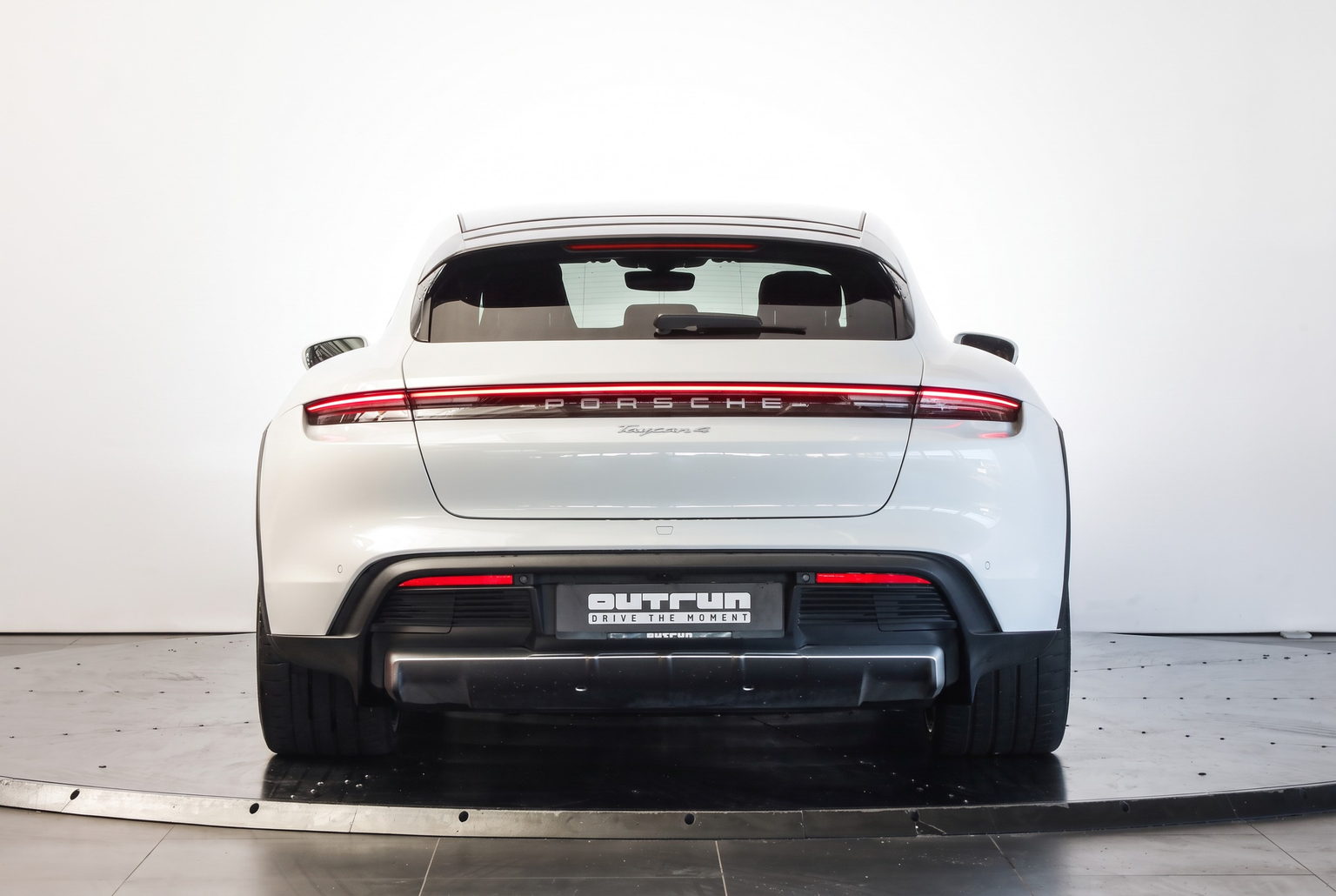 PORSCHE Taycan 4 Cross Turismo Performance Battery Plus • Pack Sport Chrono