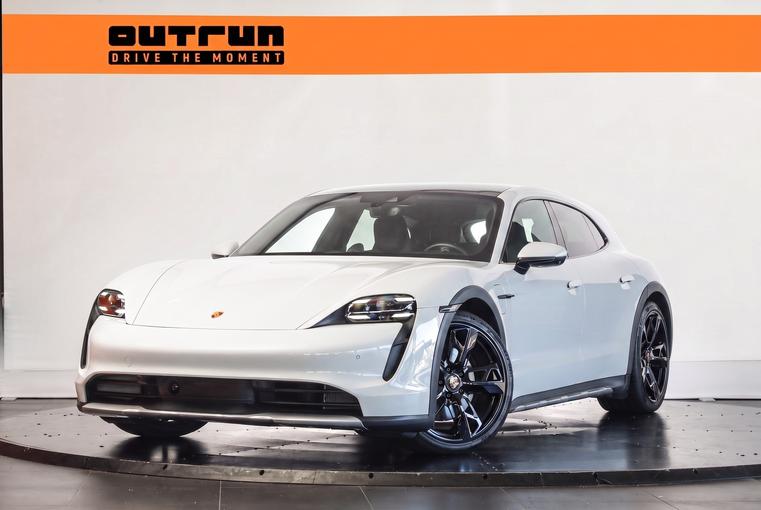PORSCHE Taycan 4 Cross Turismo Performance Battery Plus • Pack Sport Chrono