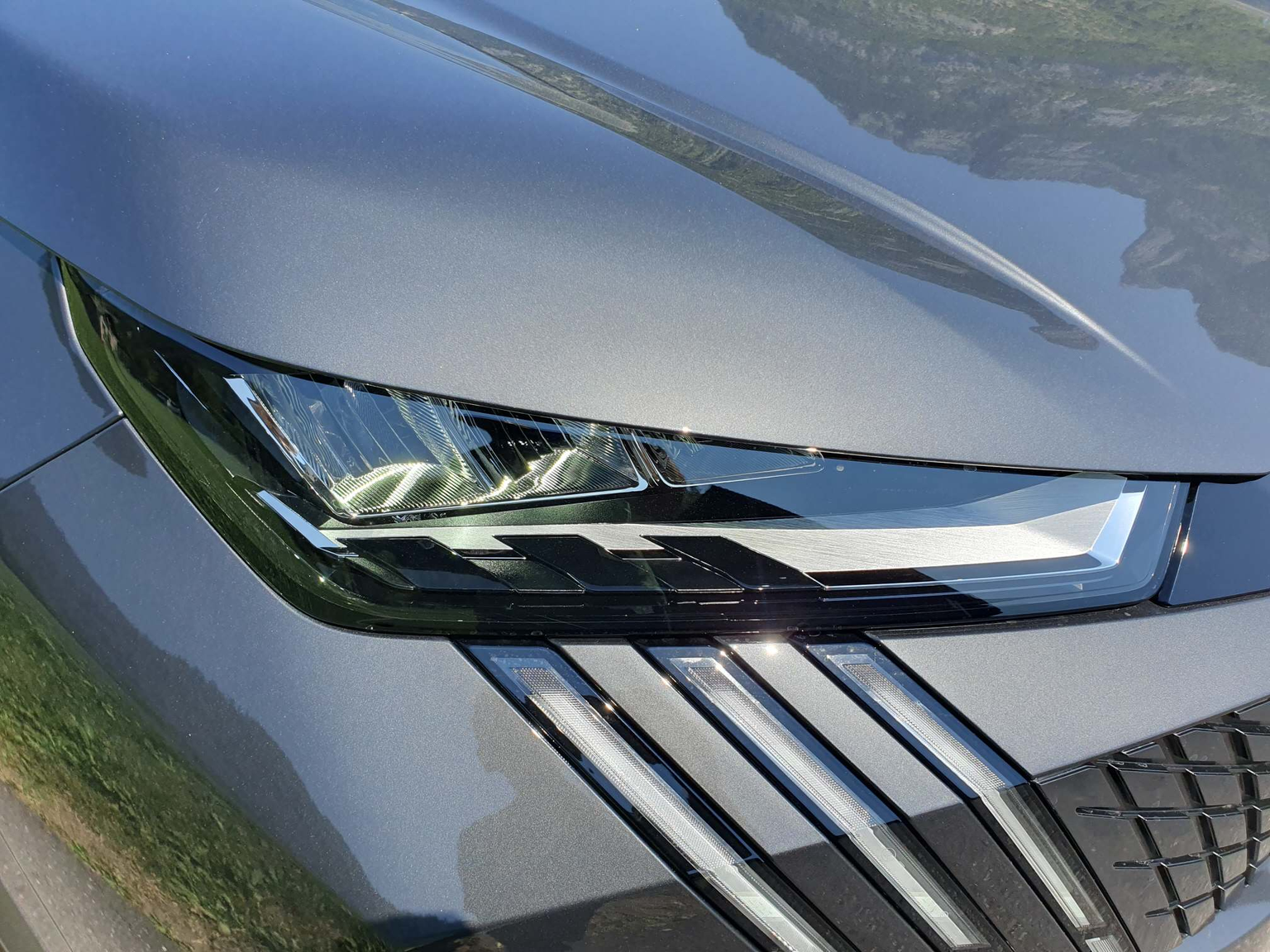 PEUGEOT 5008 e-Allure Premium 4x4