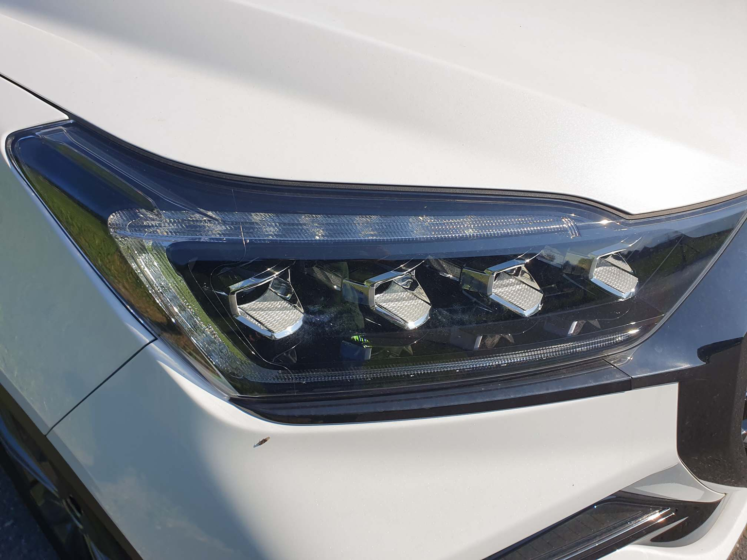 KGM-SsangYong Rexton RX 2.2 CRDi White Pearl Edition