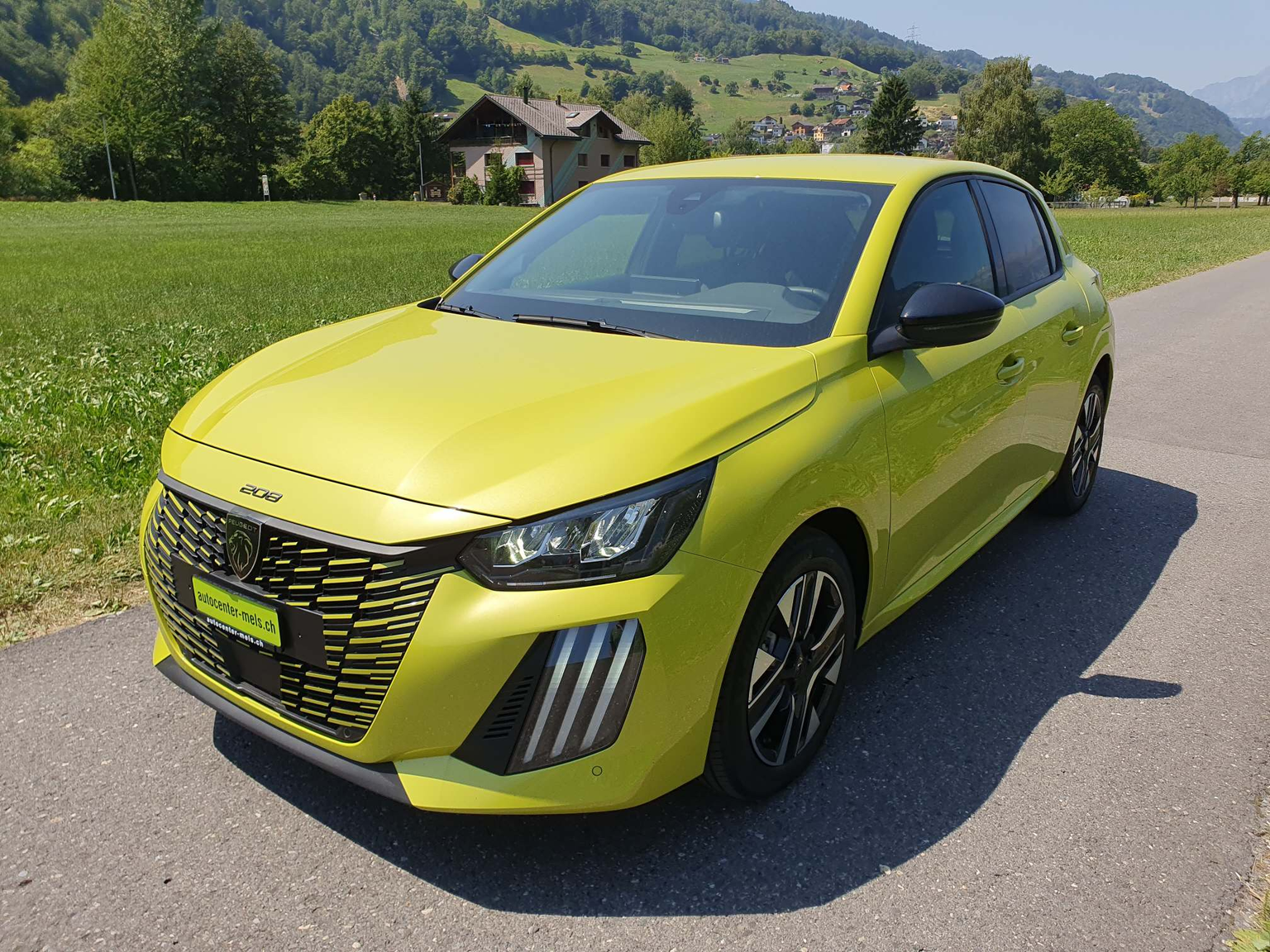 PEUGEOT 208 1.2 Hybrid Style