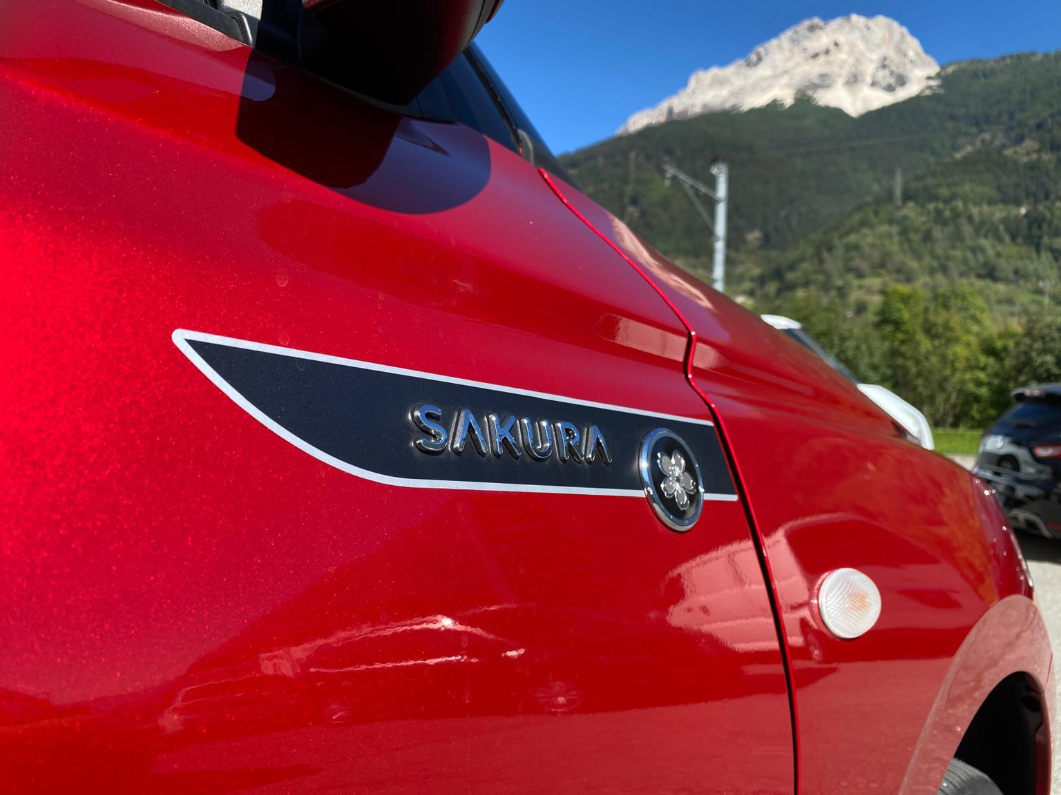 SUZUKI Swift 1.2 Sakura Hybrid 4x4