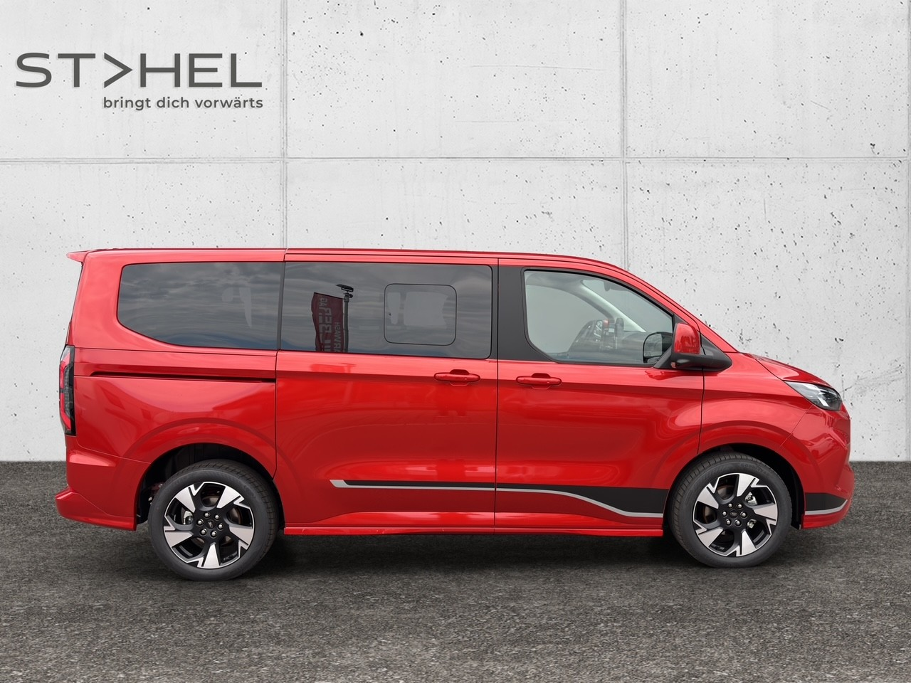 FORD Tourneo C Bus 320 L1 2.0 EcoBlue 170 Sport