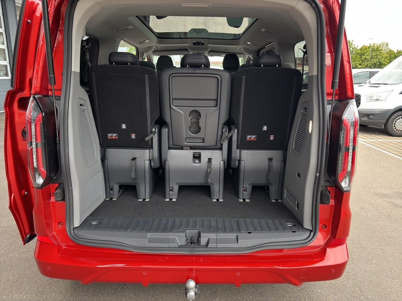 FORD Tourneo C Bus 320 L1 2.0 EcoBlue 170 Sport