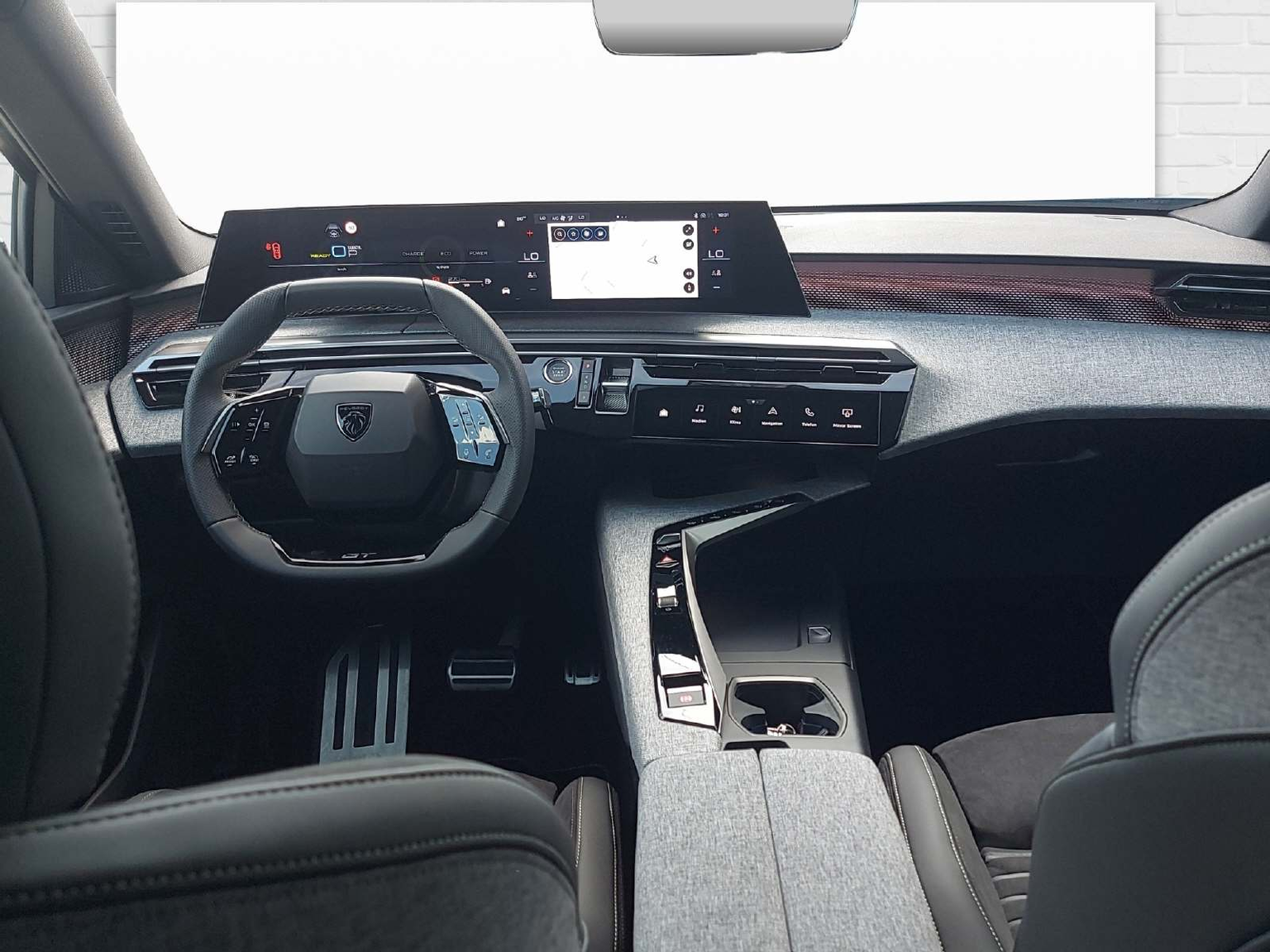 PEUGEOT 5008 1.6 PHEV GT
