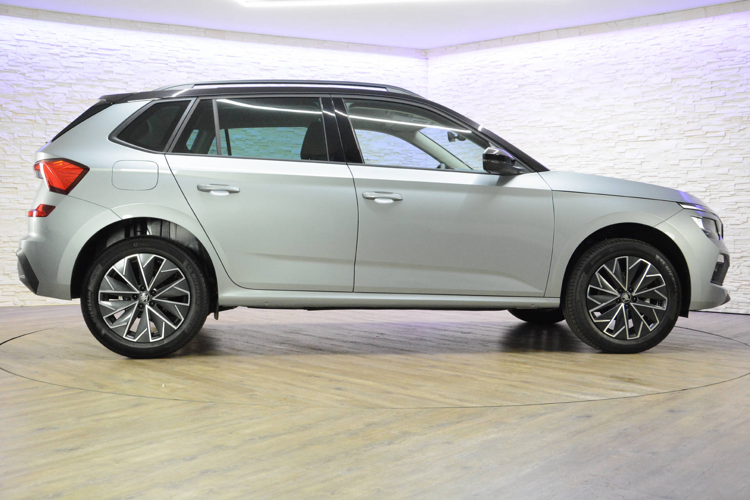 SKODA Kamiq 1.0 TSI Selection DSG