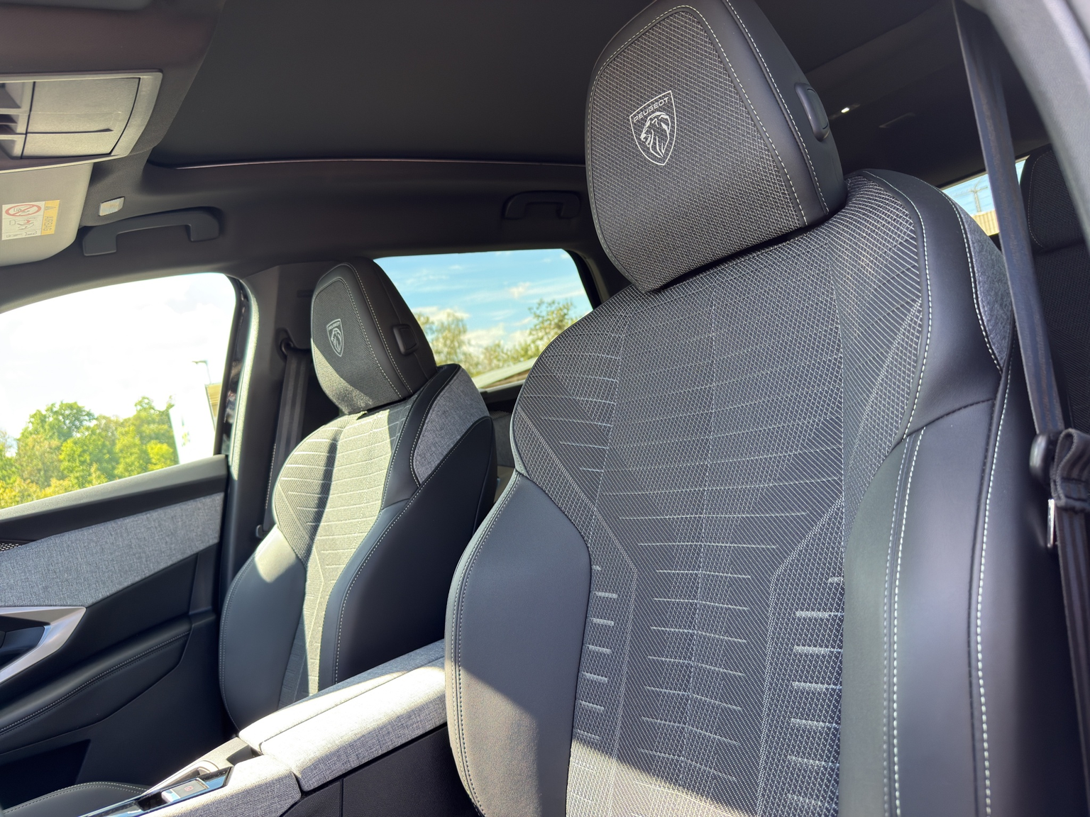 PEUGEOT 5008 145 Hybrid e-DCS6 GT