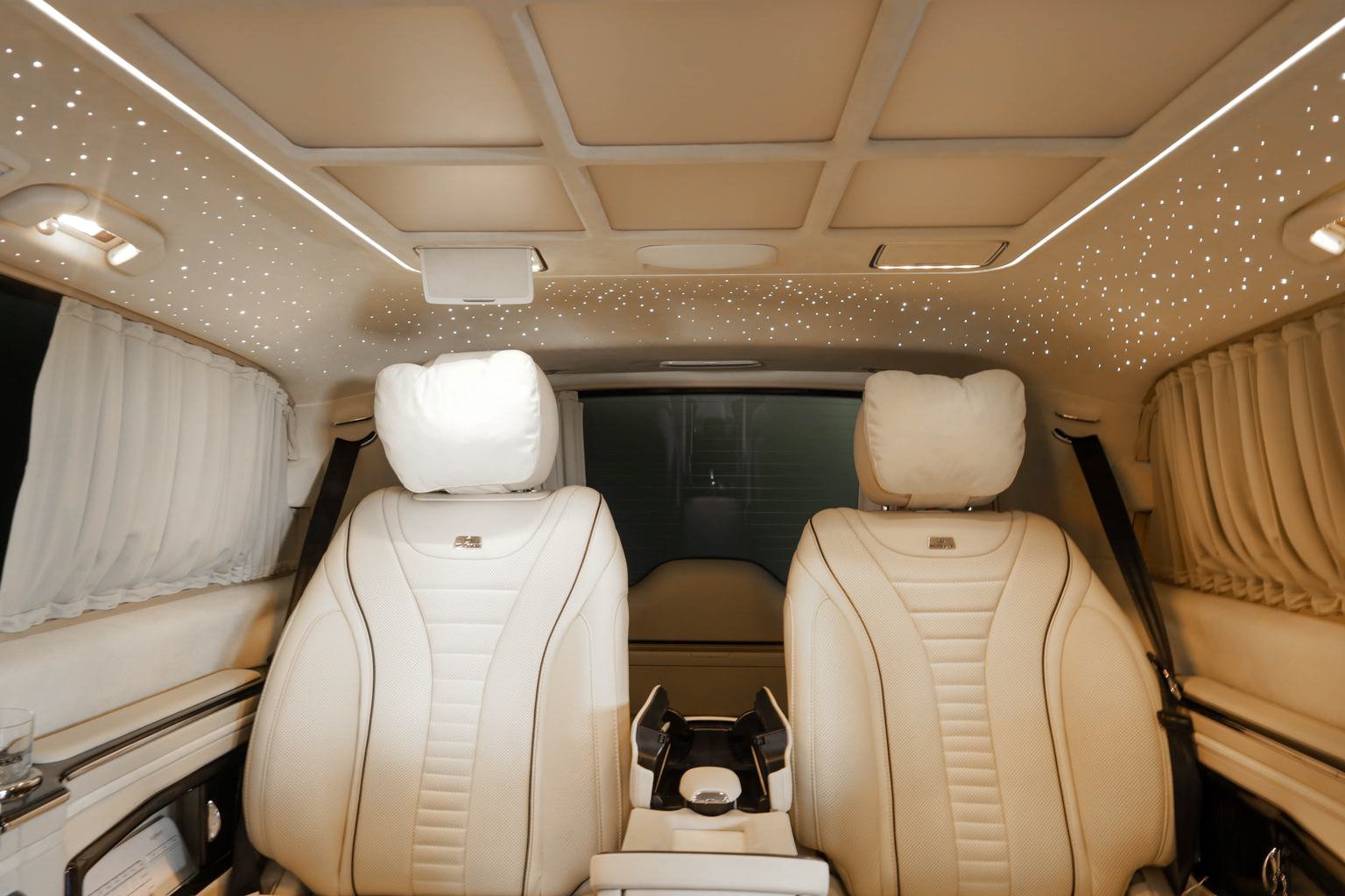 MERCEDES-BENZ Klassen V-VIP V 300 d extralang 4Matic • Smart-TV •