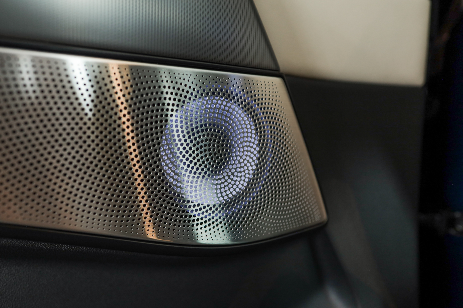 BMW X5 xDrive45e xLine Steptronic • BMW Individual Tansanitblau • Laser • Sky Lounge • Bowers & Wilkins