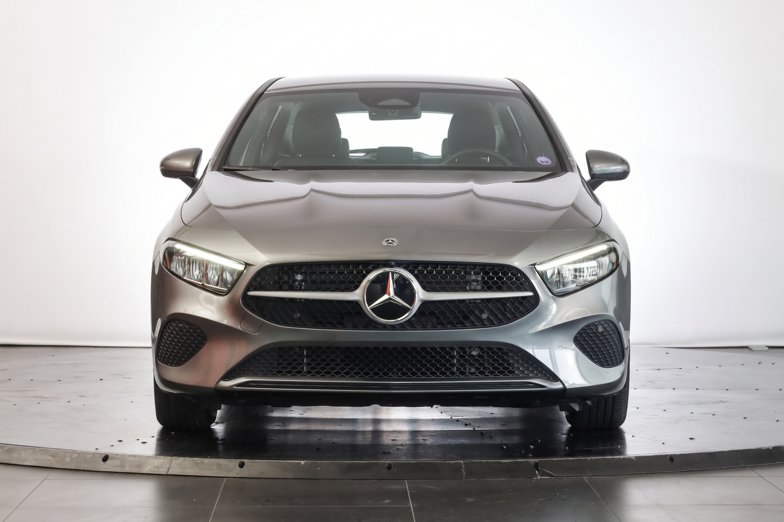 MERCEDES-BENZ A 180 7G-DCT MULTIBEAM LED • DISTRONIC • Caméra de recul