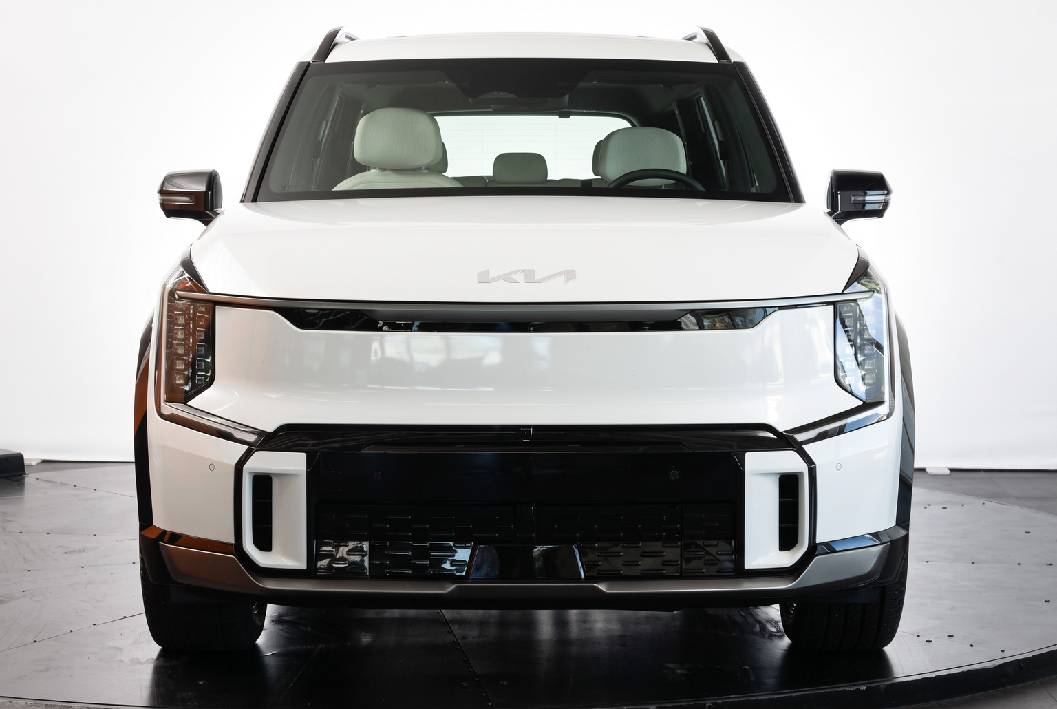 KIA EV9 99,8 kWh GT-Line 4x4 • 7 seats