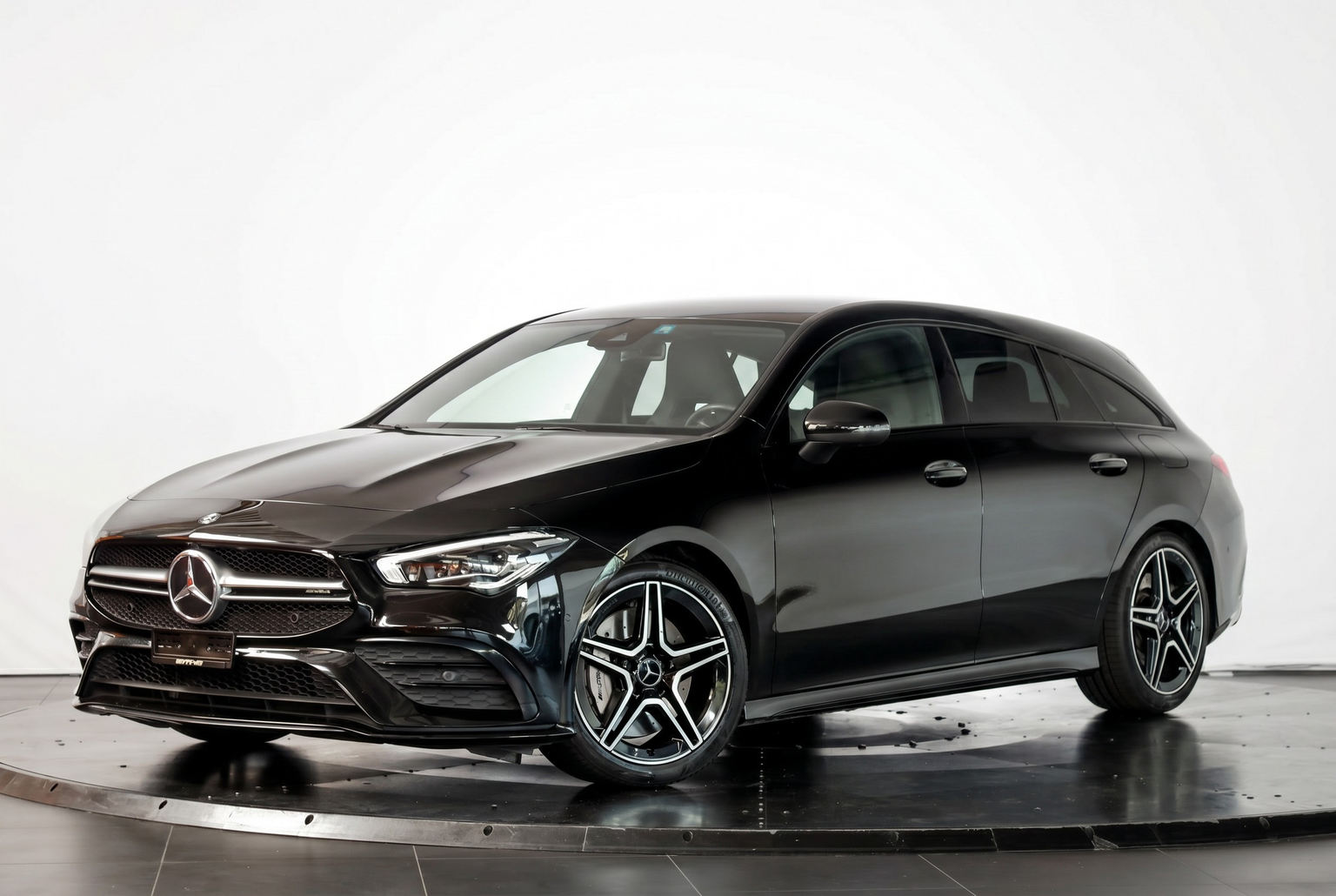 MERCEDES-BENZ CLA Shooting Brake 35 AMG 4Matic 7G-DCT