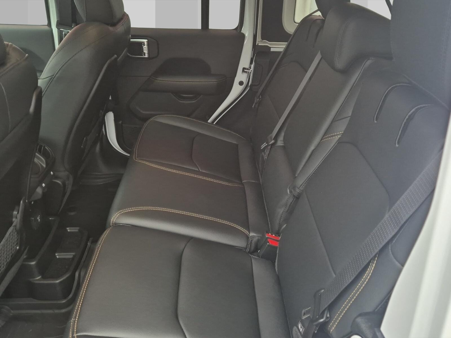JEEP Wrangler 2.0 Turbo Sahara Unlimited 4xe