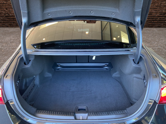 MERCEDES-BENZ E 220 d 4Matic
