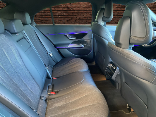 MERCEDES-BENZ E 220 d 4Matic