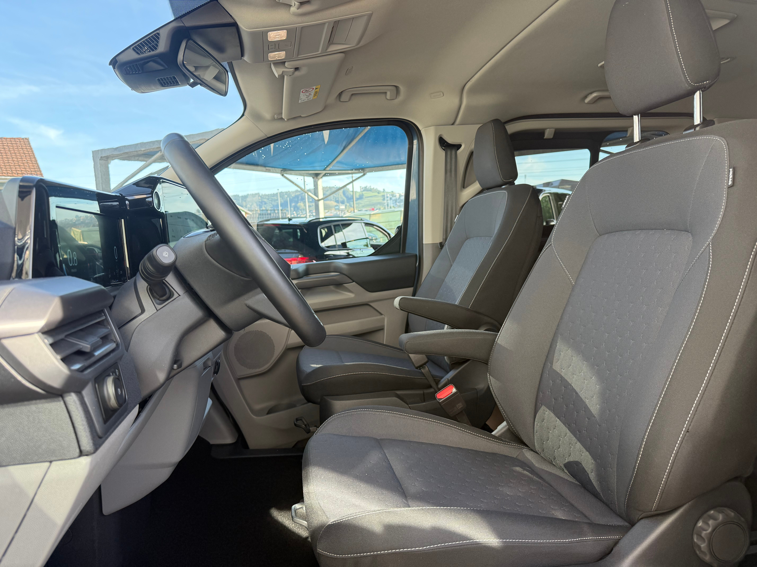 FORD Tourneo Bus 320 L1H1 Titanium Automat
