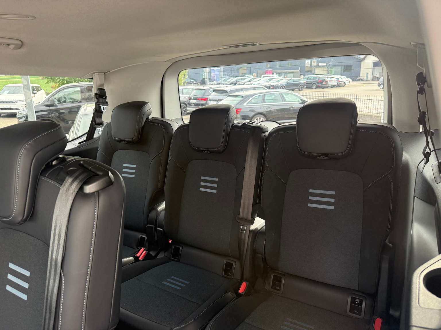 FORD Tourneo Bus 340 L1H1 PHEV Active