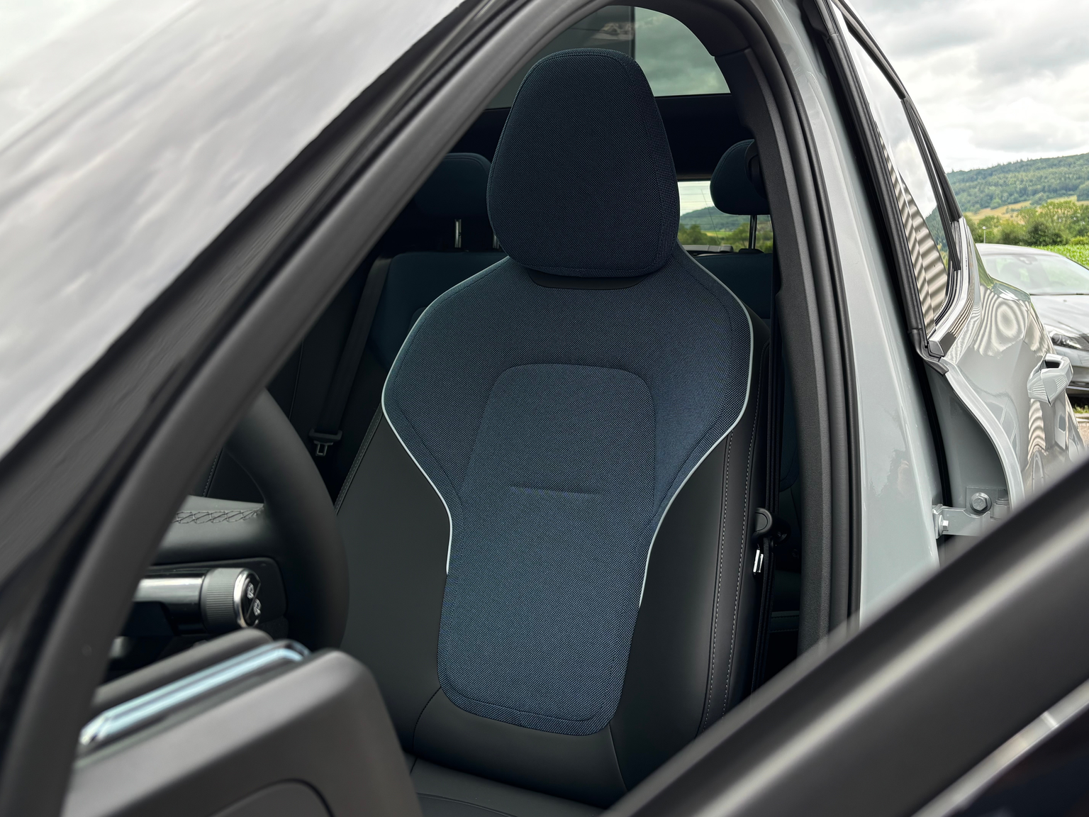 VOLVO EX30 CC E60 Twin Performance AWD