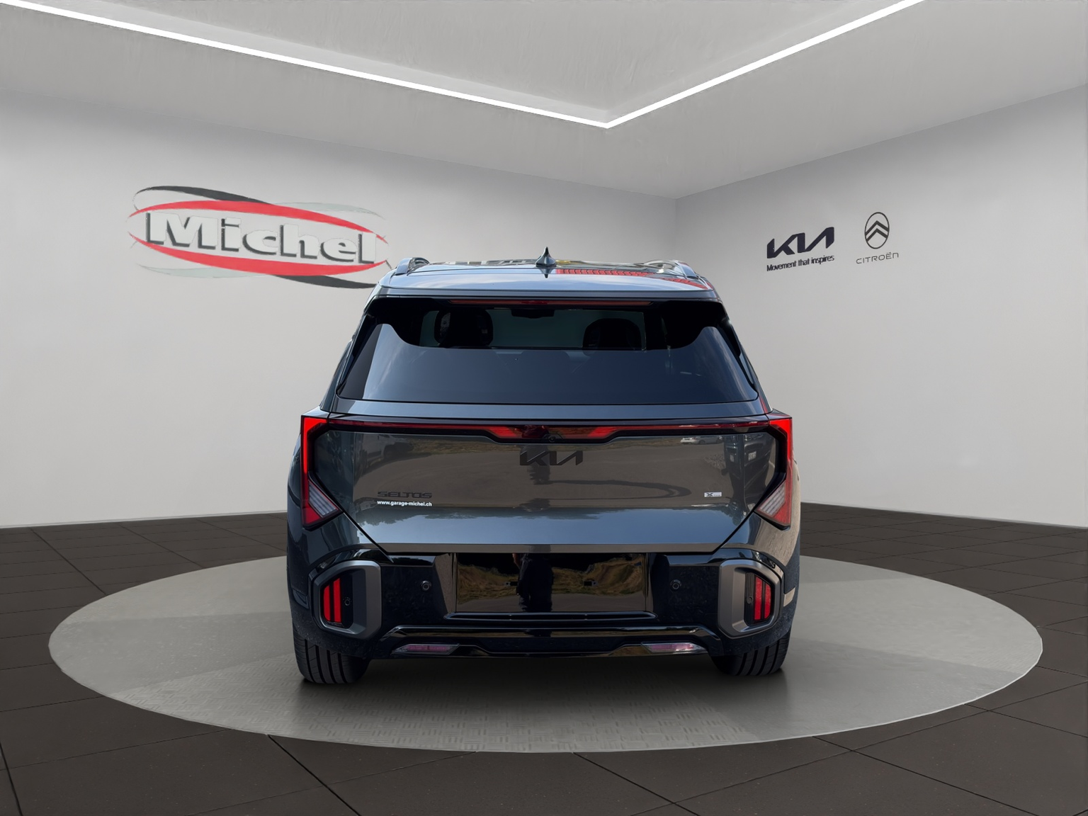KIA Seltos 1.6T-GDi X-Line 7DCT 4x4** der neue SUV Allrad mit kraftvollem Design** / 0.99% Leasing-Aktion