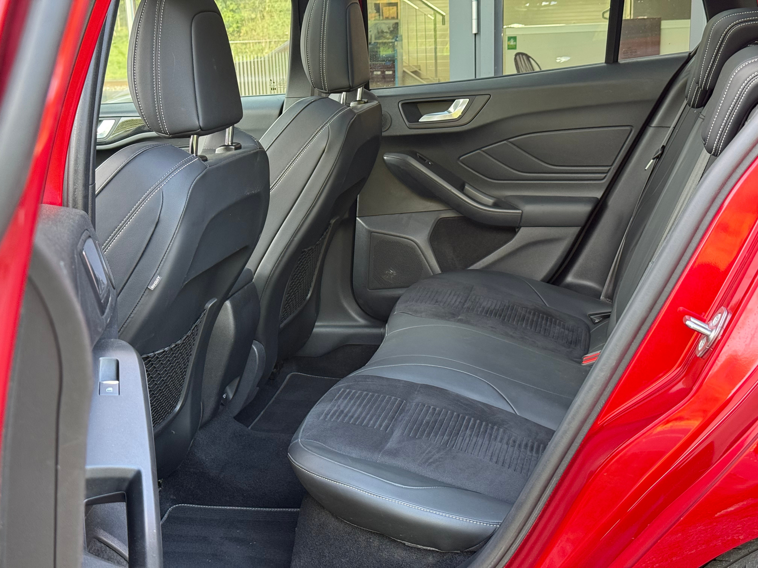 FORD Focus ST 2.3 Styling Paket Automat LEASING AB 436.38 CHF / MONAT