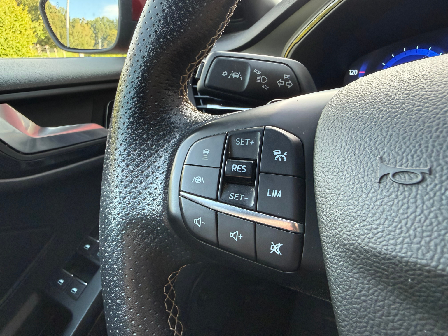 FORD Focus ST 2.3 Styling Paket Automat LEASING AB 436.38 CHF / MONAT