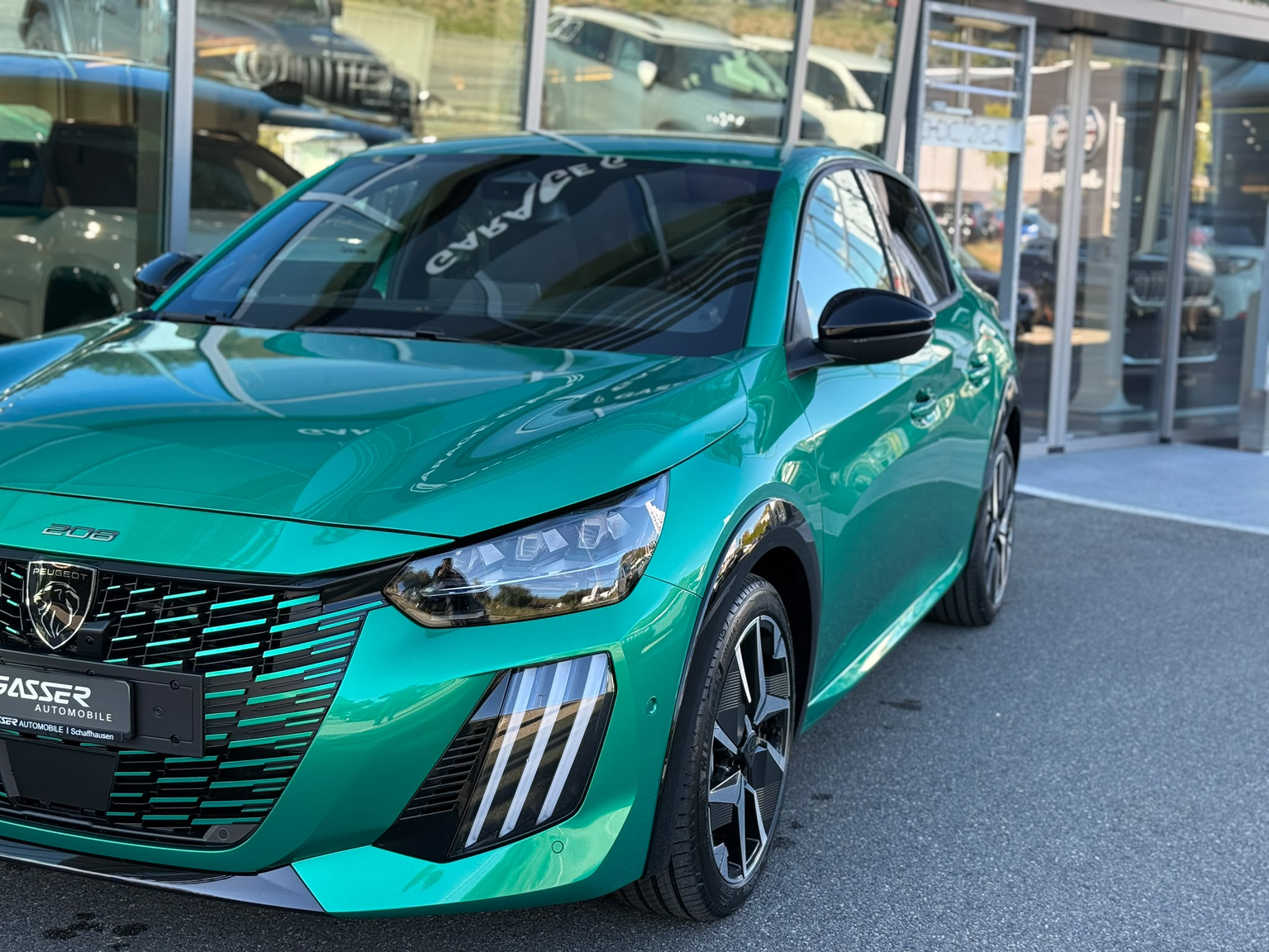 PEUGEOT 208 1.2 MHEV 145 GT Exclusive