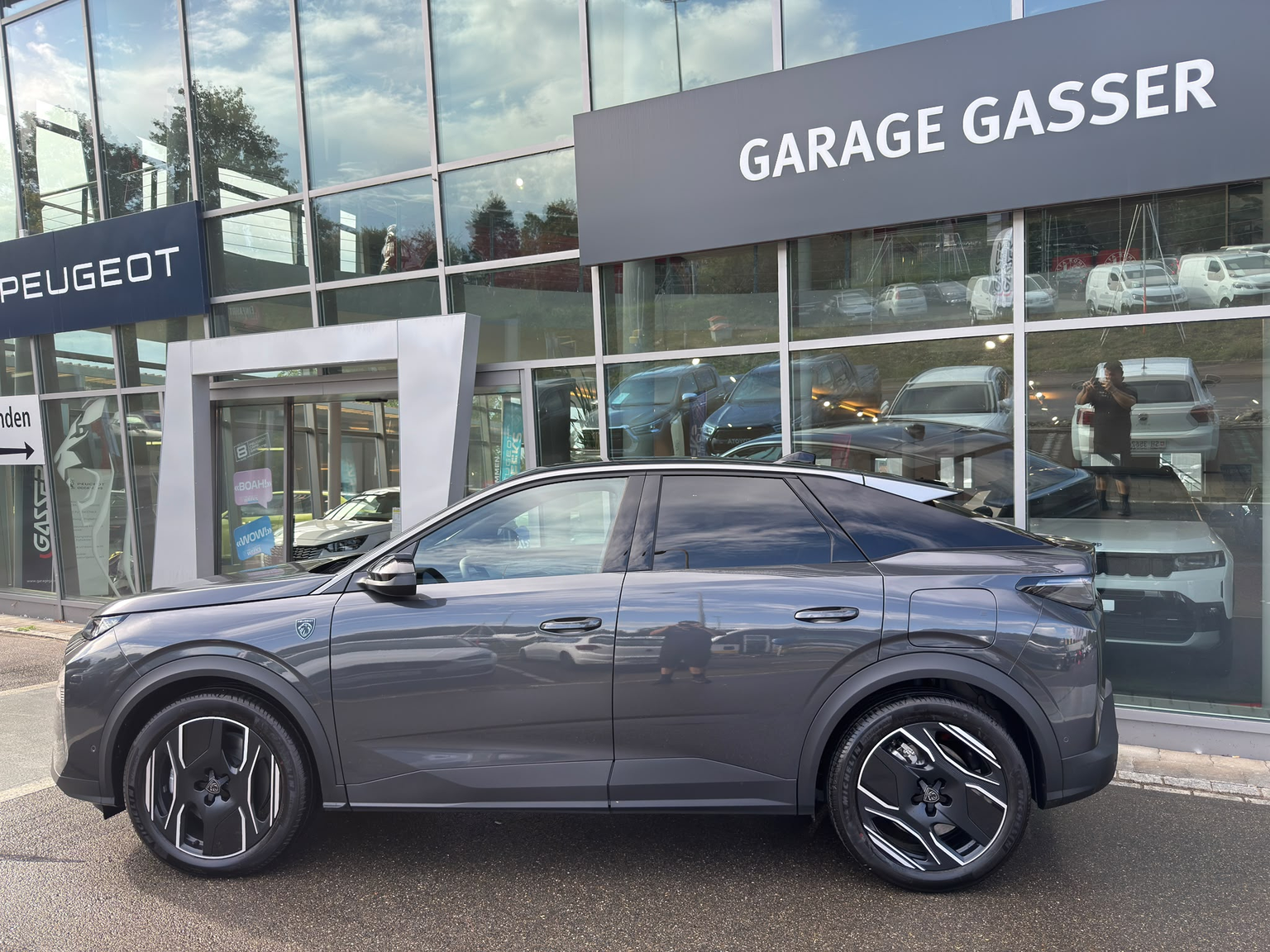 PEUGEOT 3008 PHEV 1.6 225 PS e-DCS7 Plug-in Hybrid GT Exclusive