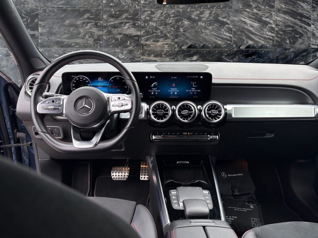 MERCEDES-BENZ EQB 350 AMG Line 4matic