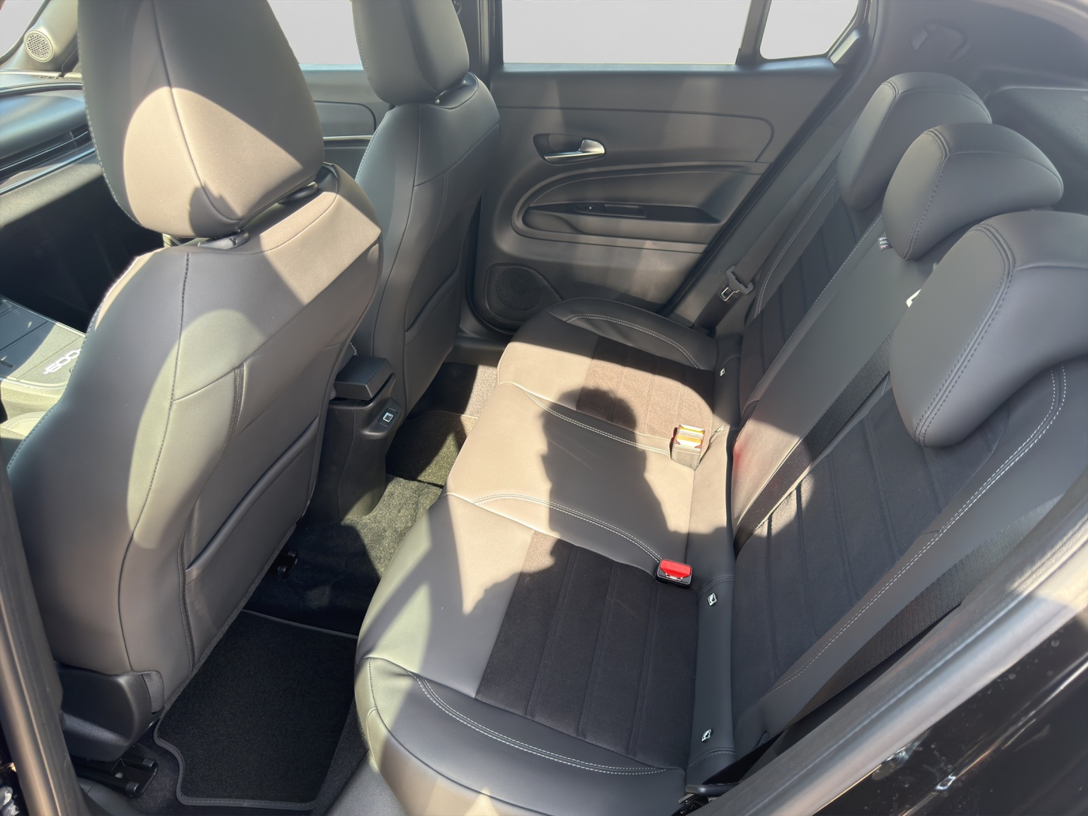 FIAT 600 1.2 Hybrid 145 Sport