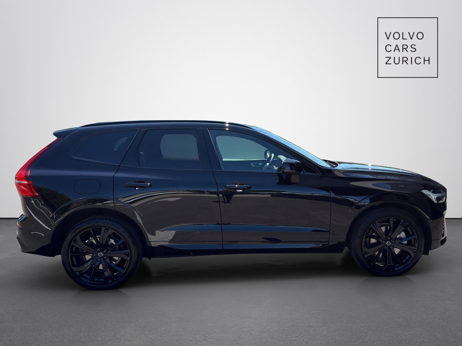 VOLVO XC60 2.0 T8 TE XCENTRIC Black Edition eAWD
