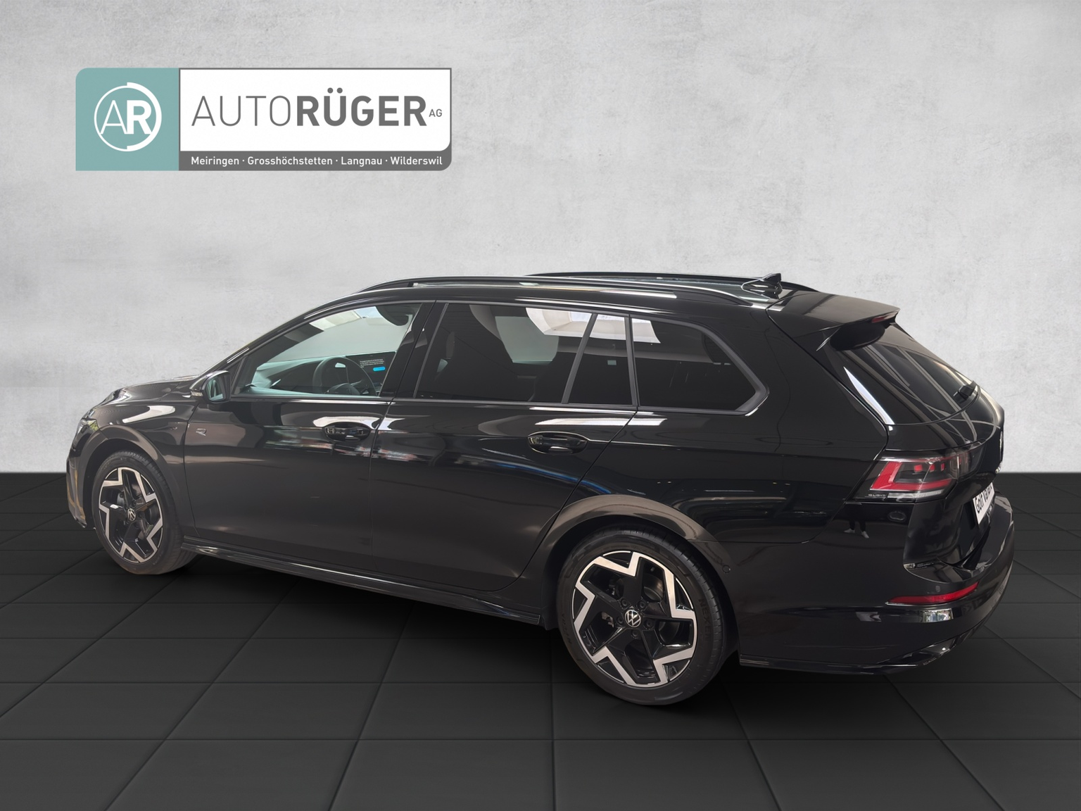 VW Golf Variant 2.0 TSI R-Line DSG 4 Motion