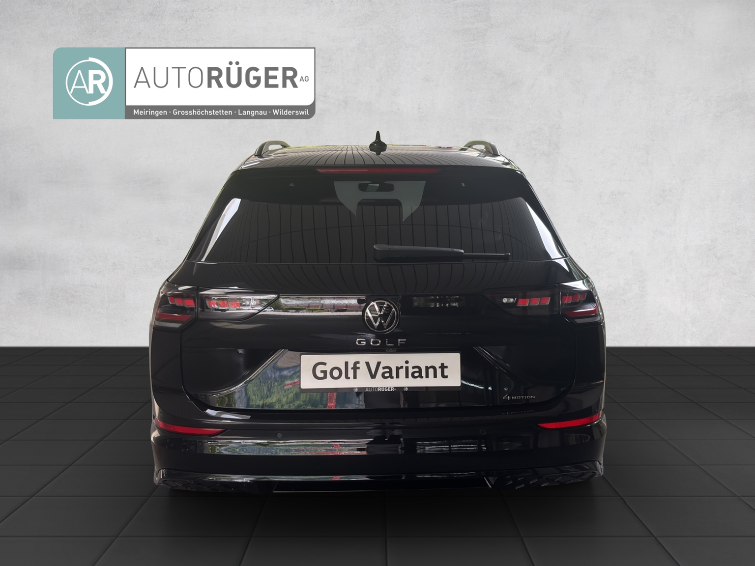 VW Golf Variant 2.0 TSI R-Line DSG 4 Motion