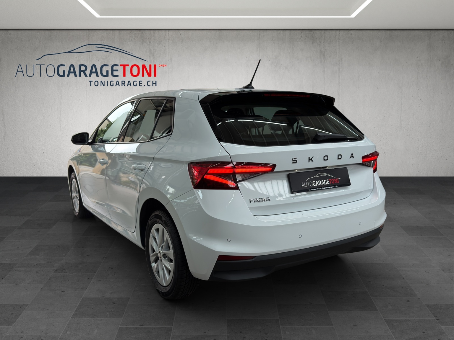SKODA Fabia 1.0 TSI Dynamic DSG *Werksgarantie bis 12.2029*