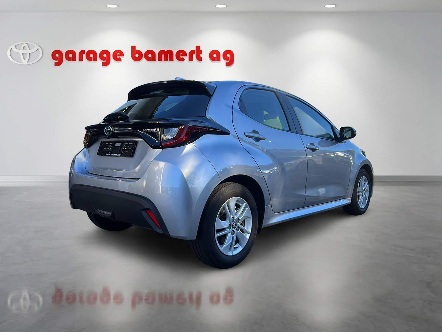 TOYOTA Yaris 1.5 VVT-i HSD Comfort