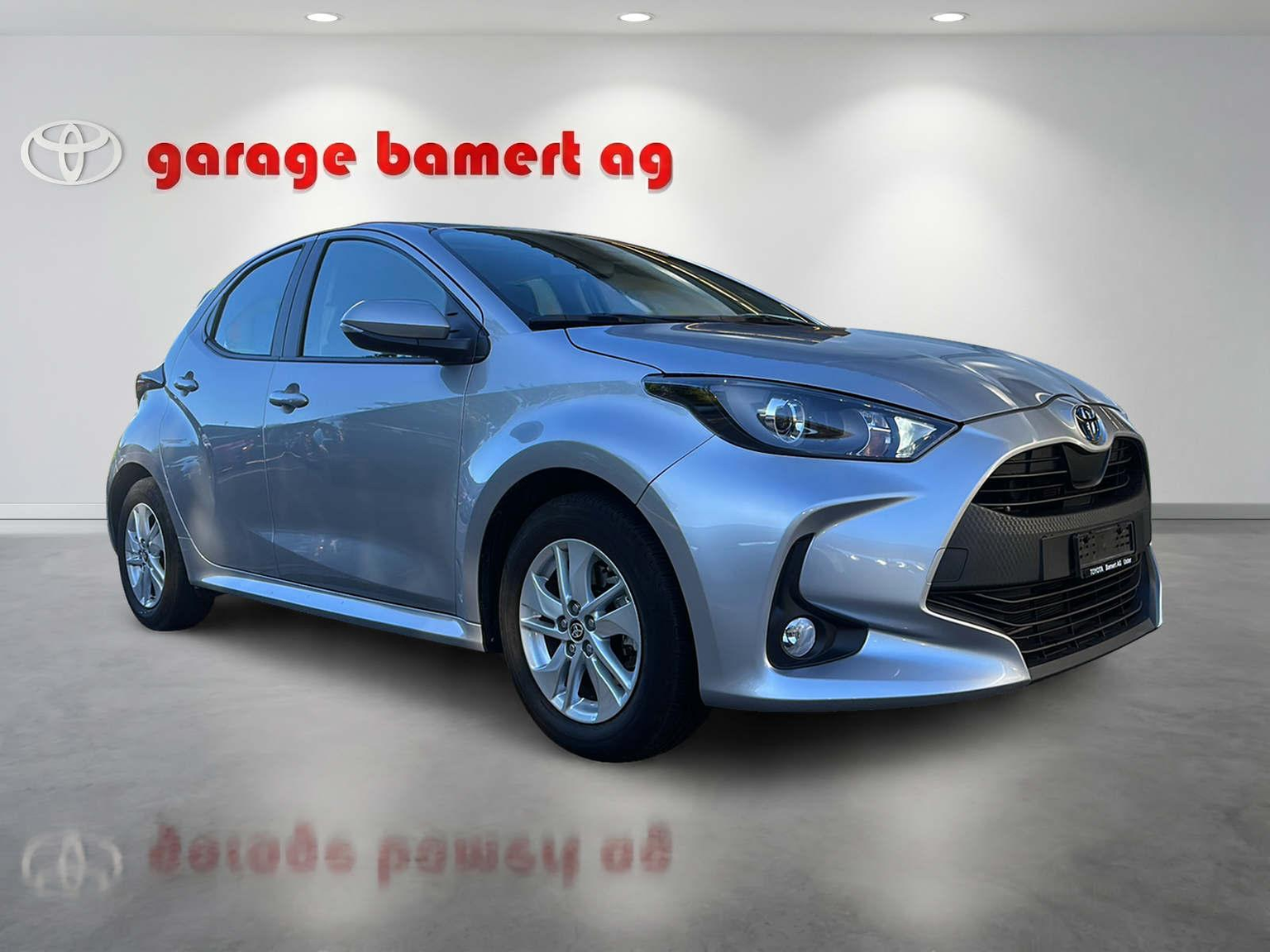 TOYOTA Yaris 1.5 VVT-i HSD Comfort