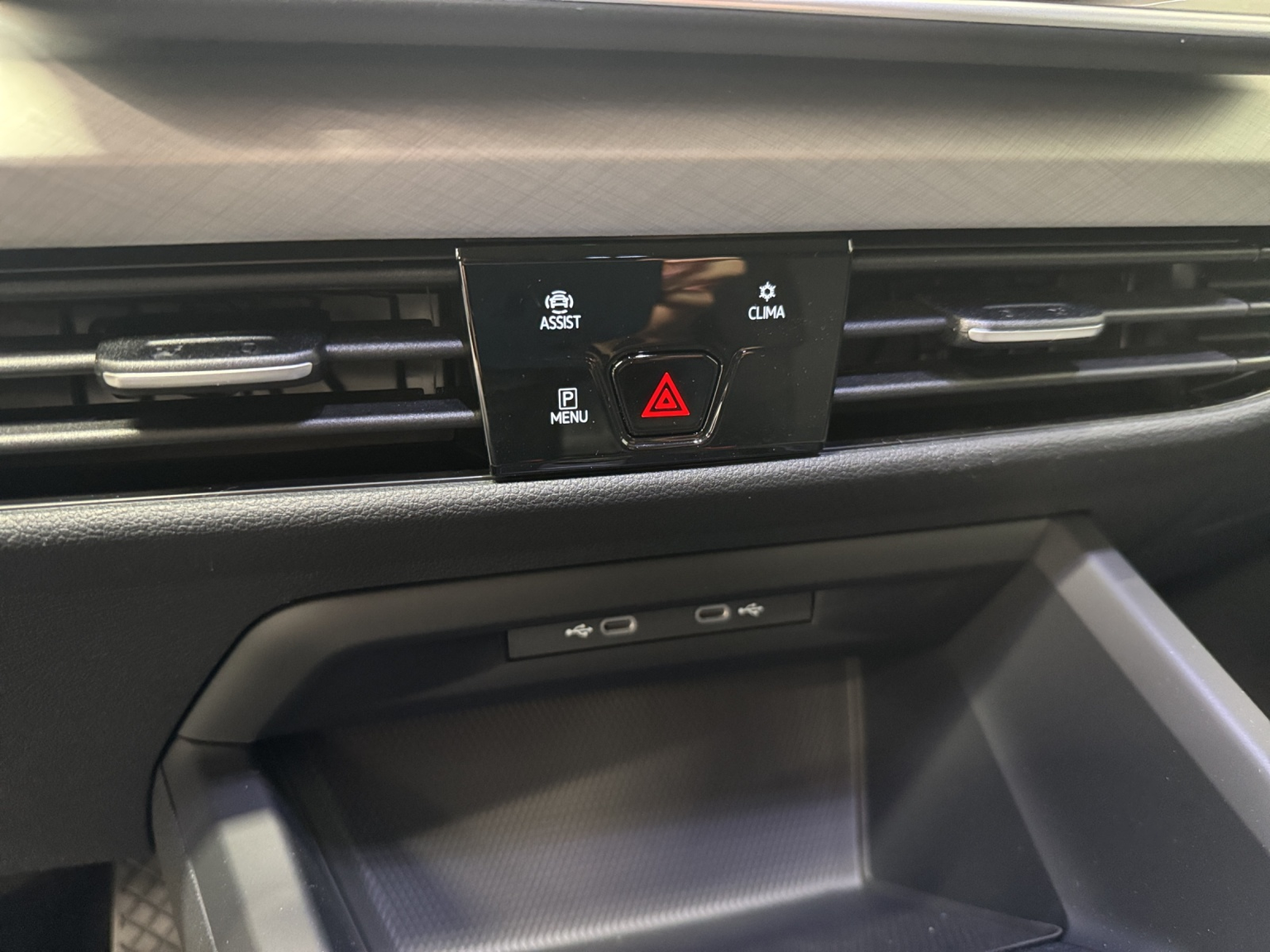 VW Golf VIII 1.5 eTSI Value DSG