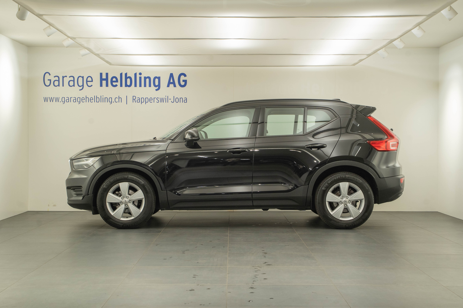 VOLVO XC40 1.5 T3 Momentum Light
